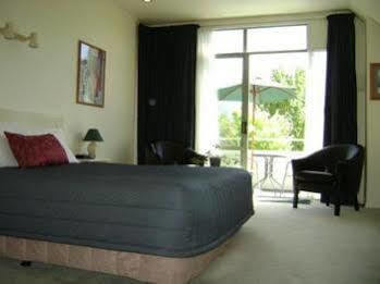 Colonial Manor 4* Cromwell